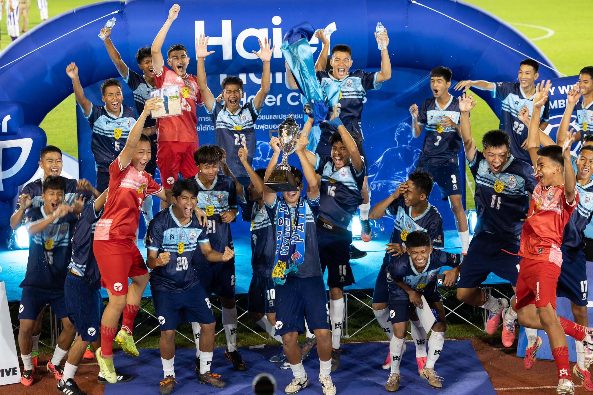 ปทุมคงคา ฟอร์มโหดถล่มสุโขทัยวิทยาคม 4-1 คว้าแชมป์ DPE x Haier Cup 2026 U16